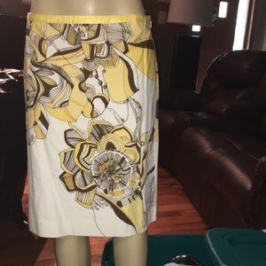 Skirt brand new never worn size 12 Loft